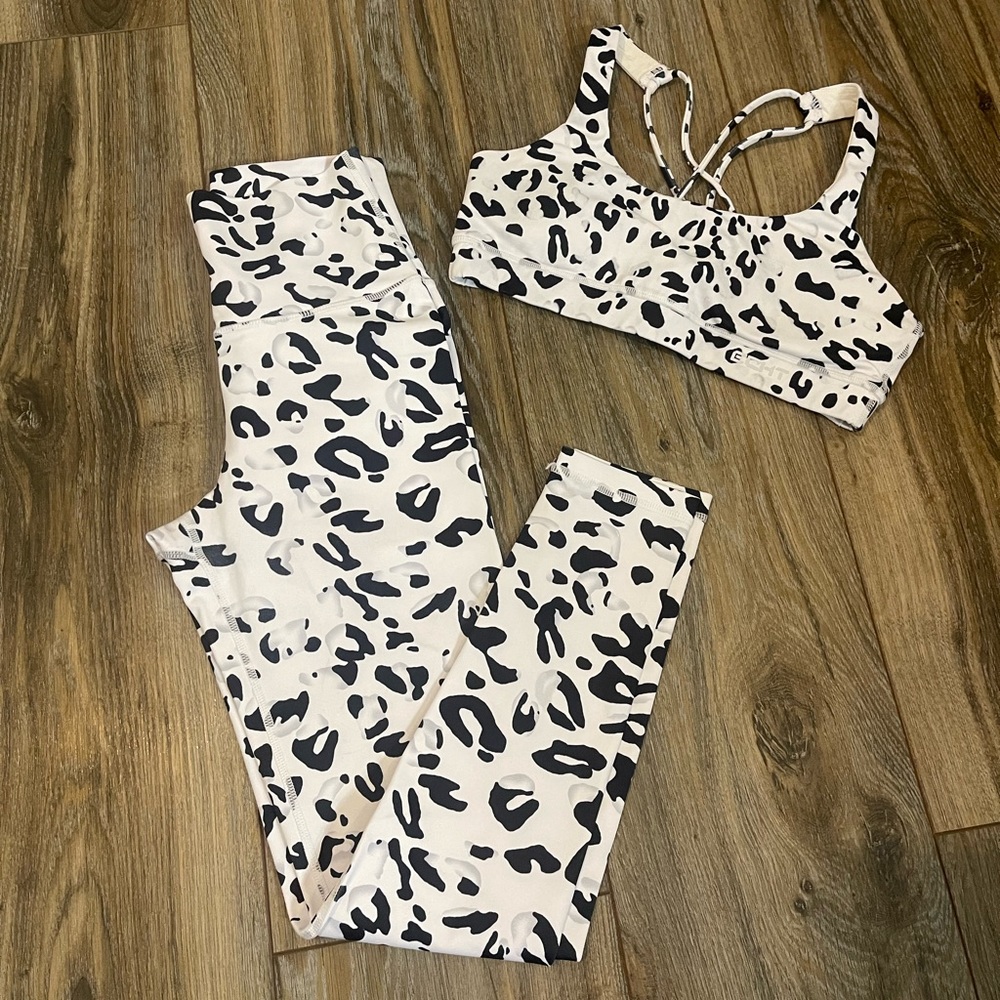 ECHT Black and White Cheetah Set